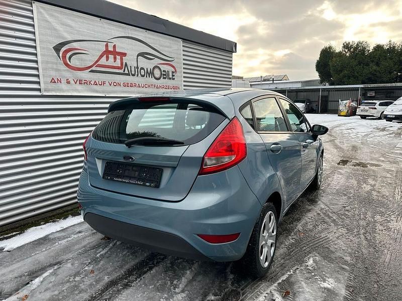 Gebraucht Ford Fiesta Trend 82 PS (60 kW) 2009 Grau Limousine