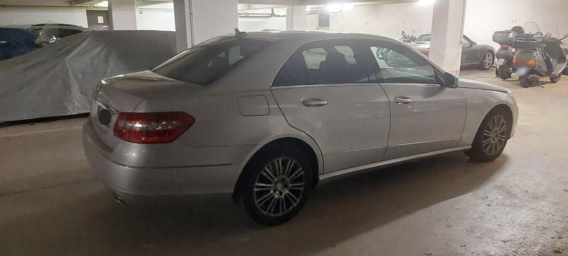 Second-hand Mercedes E350 272 CP (200 kW) 2011 Argintiu Berlinǎ