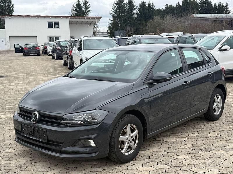 Gebraucht VW Polo Comfortline 80 PS (58 kW) 2019 Grau Kleinwagen