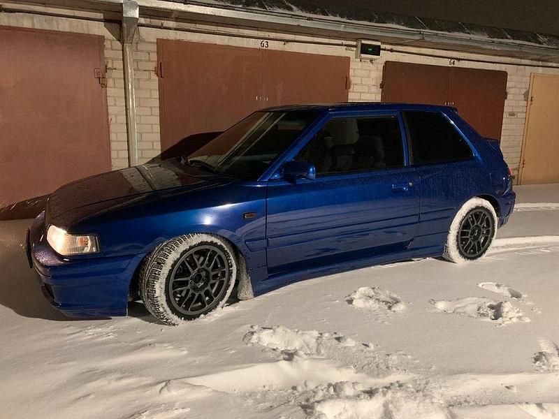 Gebraucht Mazda 323 163 PS (119 kW) 1991 Blau