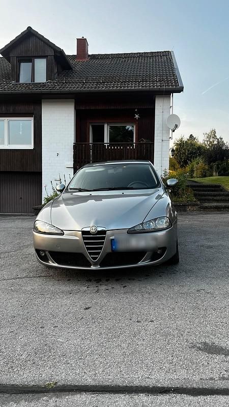 Silber Gebraucht 2006 Alfa Romeo 147 Ti Kleinwagen | 1.800 € (Fairer Preis) - Bild 1/4