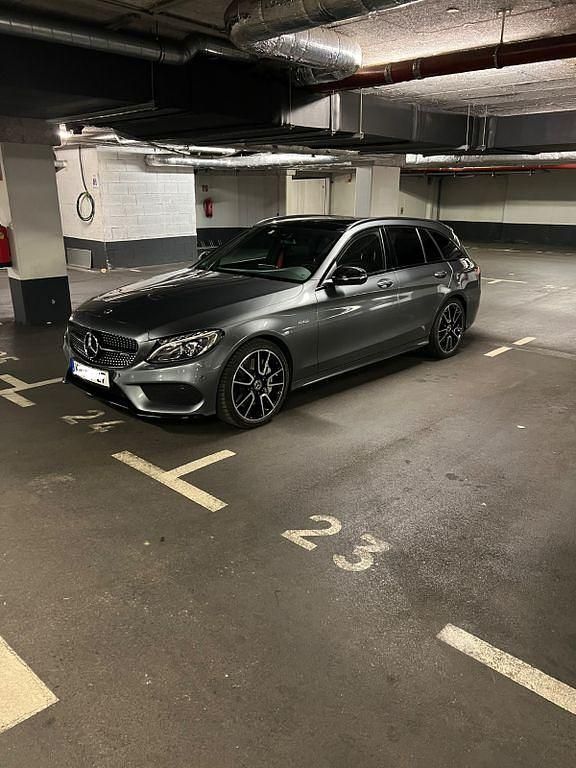 Grau Gebraucht 2017 Mercedes C43 AMG AMG Limousine | 30.000 € (Guter Preis) - Bild 1/4