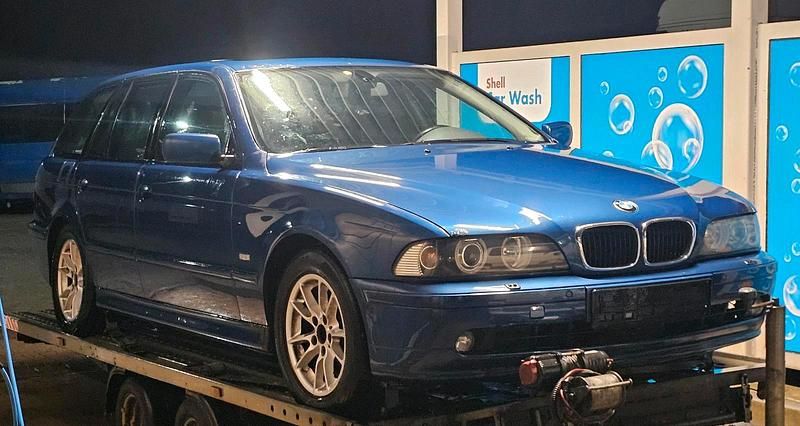 Gebraucht 2001 BMW 525 Kombi | 1.200 € (Etwas zu teuer) - Bild 1/4