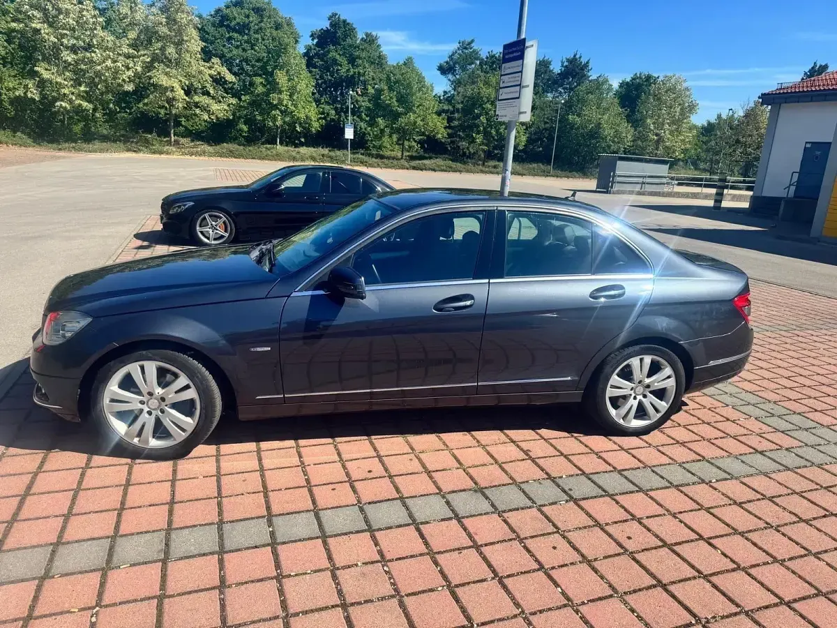 Gebraucht Mercedes C200 184 PS (135 kW) 2010 Grau Limousine