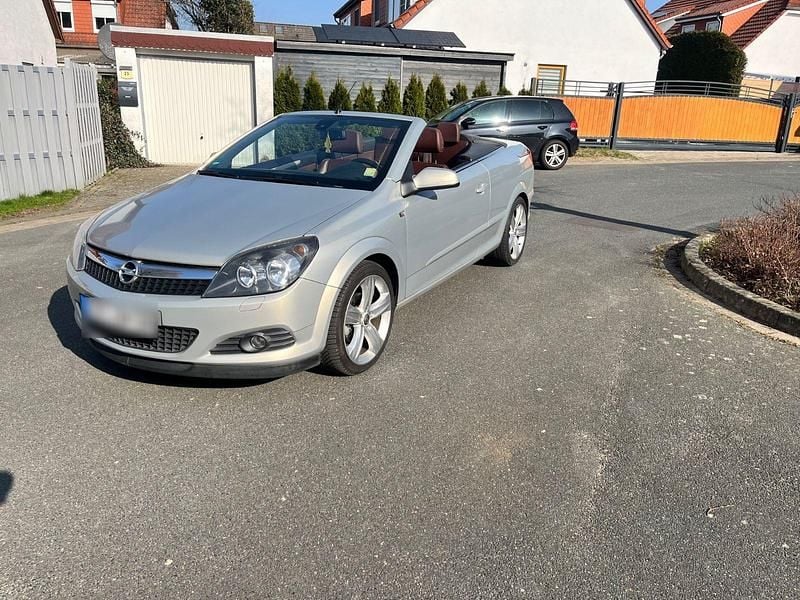 Gebraucht Opel Astra Cabriolet Edition 140 PS (102 kW) 2006 Silber Cabrio