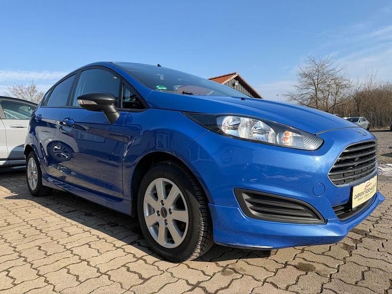 Gebraucht Ford Fiesta Trend 95 PS (69 kW) 2013 Blau Kleinwagen