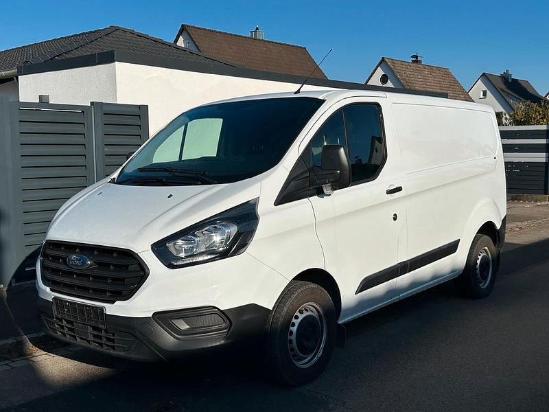 Weiß Gebraucht 2019 Ford Transit Custom Limousine | 7.999 € (Guter Preis) - Bild 1/4