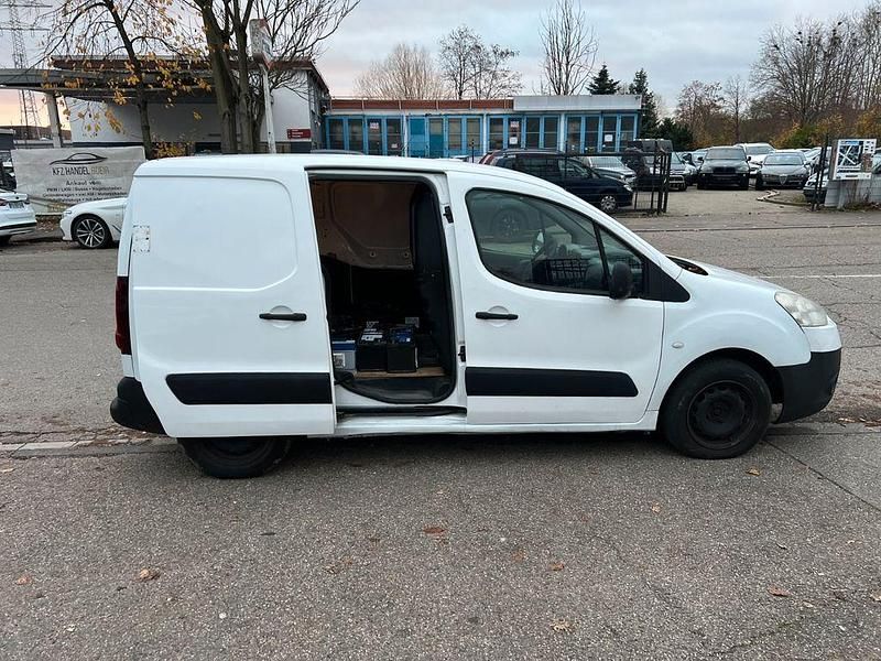Gebraucht Peugeot Partner 75 PS (55 kW) 2013 Weiß Van / Kleinbus