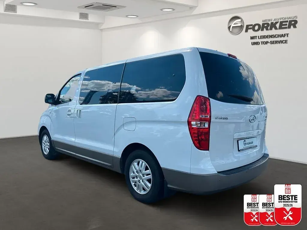 Gebraucht Hyundai H-1 Comfort 170 PS (125 kW) 2016 Weiß Van / Kleinbus
