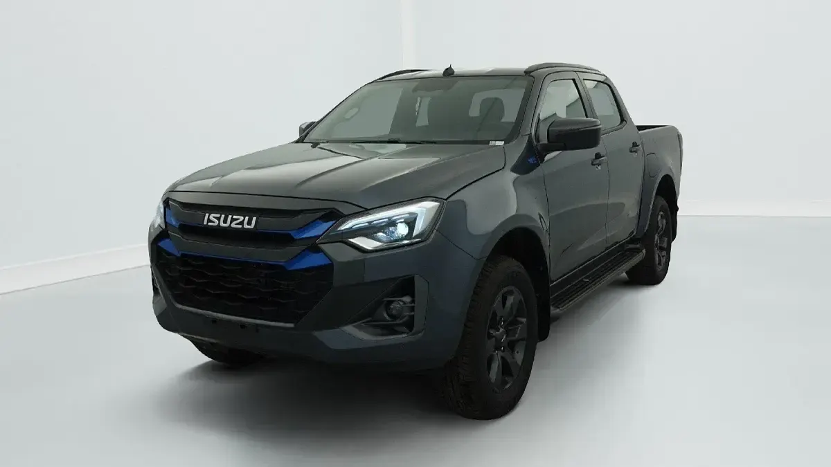 Gebraucht Isuzu D-Max 139 kW (190 PS) 2025 Grau (obsidian gray mica) Pickup