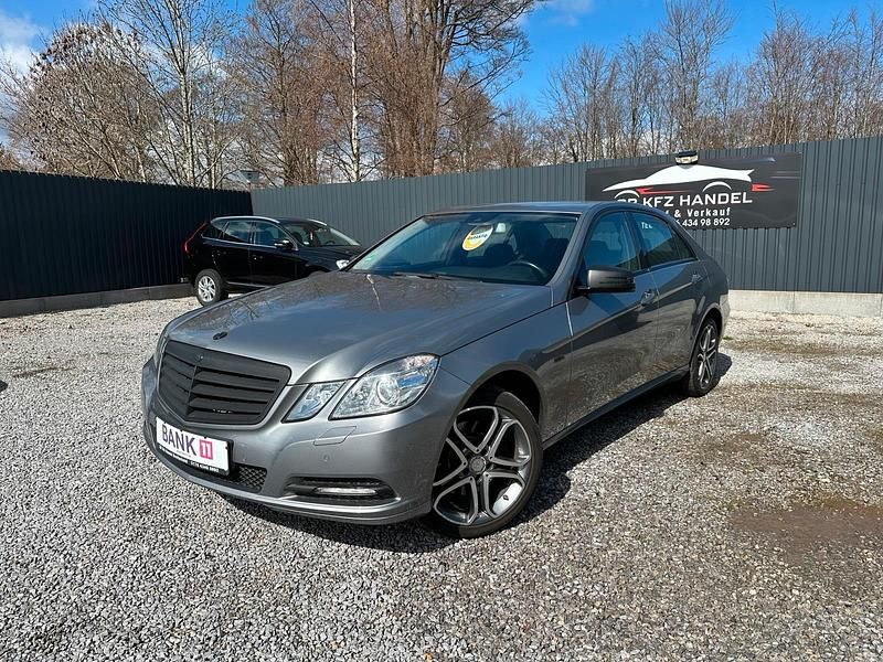 Gebraucht Mercedes E250 204 PS (150 kW) 2010 Grau Limousine