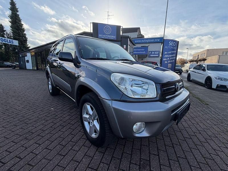 Grau Gebraucht 2004 Toyota RAV4 Sol SUV | 9.950 € - Bild 1/4