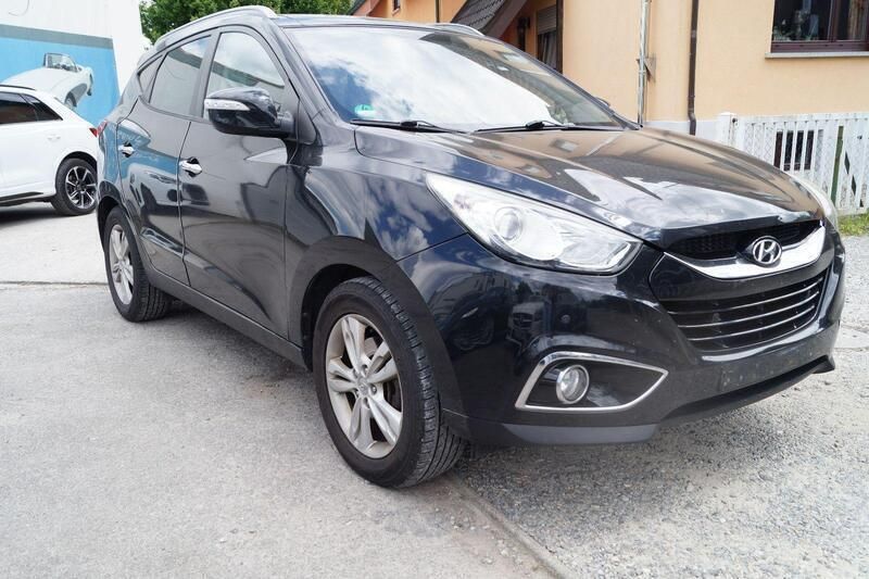 Schwarz Gebraucht 2010 Hyundai ix35 Premium SUV | 6.690 € (Fairer Preis) - Bild 1/4
