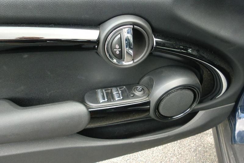 Gebraucht Mini Cooper Cabriolet 136 PS (100 kW) 2016 Blau Cabrio