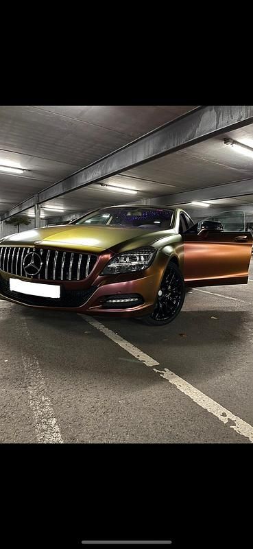 Andere farben Gebraucht 2011 Mercedes CLS350 Limousine | 15.500 € (Fairer Preis) - Bild 1/4