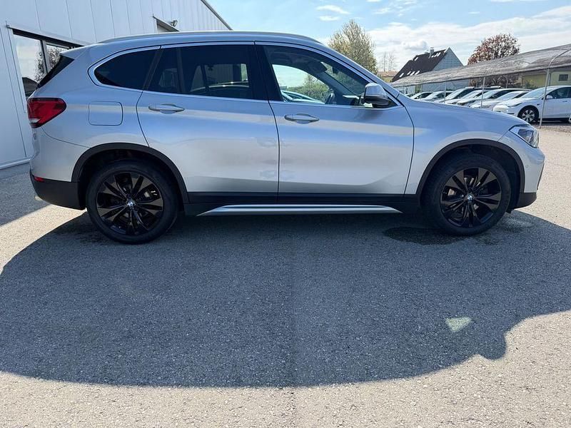 Second-hand BMW X1 xLine 150 CP (110 kW) 2021 Argintiu SUV