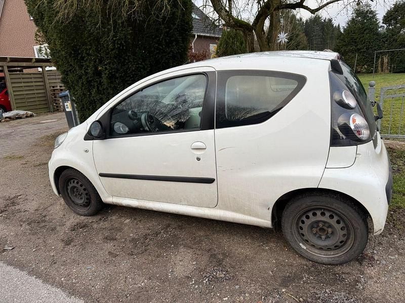 Gebraucht Citroën C1 Style 68 PS (50 kW) 2012 Weiß Kleinwagen