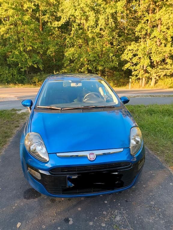 Blau Gebraucht 2011 Fiat Punto Pop Kleinwagen | 3.500 € (Etwas zu teuer) - Bild 1/4