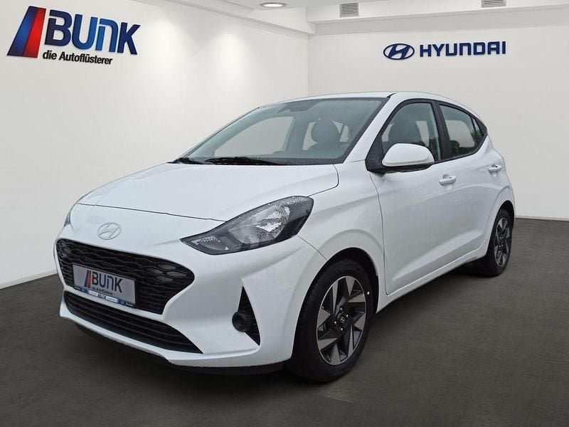 Atlas white Neu 2025 Hyundai i10 Comfort Kleinwagen | 18.990 € (Fairer Preis) - Bild 1/4