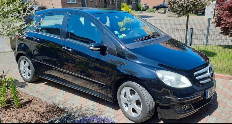 Schwarz Gebraucht 2008 Mercedes B170 Van / Kleinbus | 2.400 € (Fairer Preis) - Bild 1/4