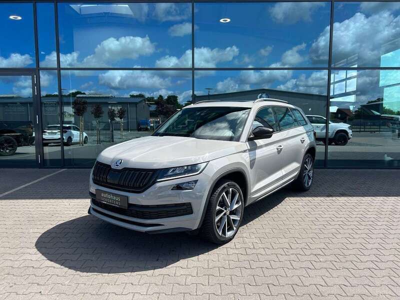 Steel grau Gebraucht 2019 Skoda Kodiaq SportLine SUV | 37.990 € - Bild 1/4