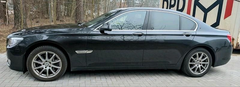 Gebraucht BMW 730 245 PS (180 kW) 2009 Grau Limousine