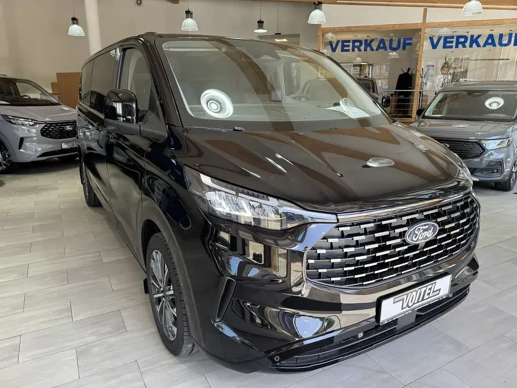 Neu Ford Tourneo Titanium X 170 PS (125 kW) 2026 Schwarz Van / Kleinbus