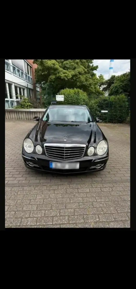 Gebraucht Mercedes E280 Avantgarde 190 PS (139 kW) 2007 Schwarz Limousine
