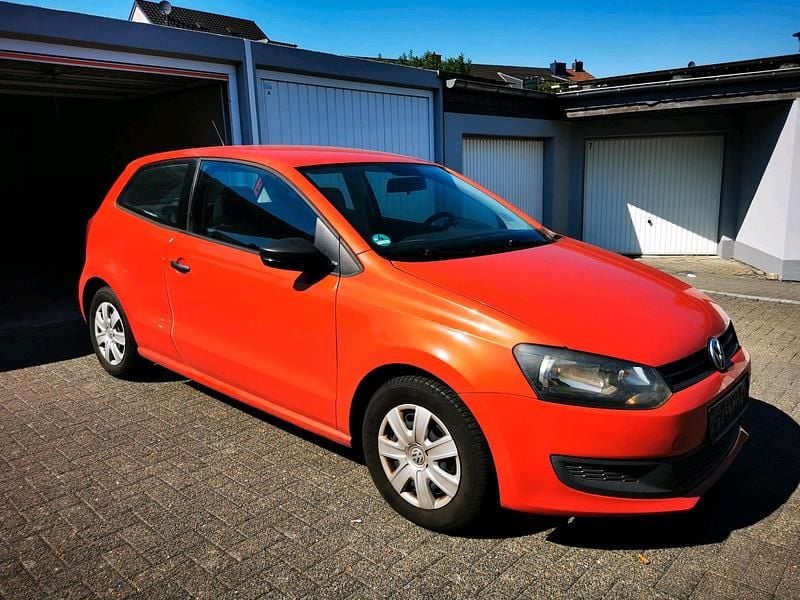 Rot Gebraucht 2011 VW Polo Kleinwagen | 3.100 € - Bild 1/4