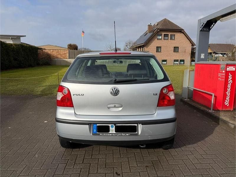 Gebraucht VW Polo Comfortline 64 PS (47 kW) 2003 Silber Limousine