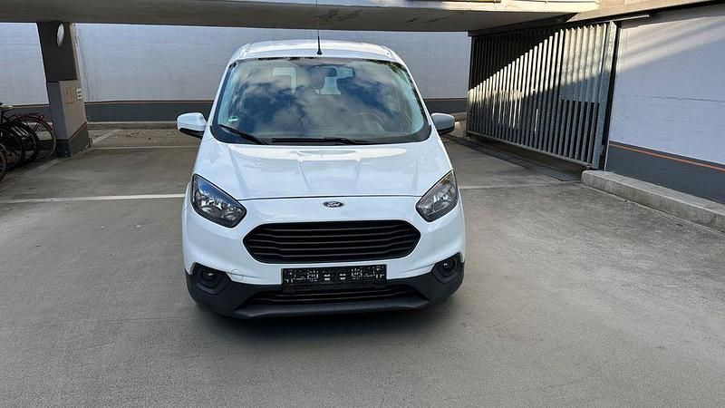 Gebraucht Ford Transit Trend 101 PS (74 kW) 2020 Weiß Kombi