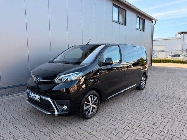 Schwarz Gebraucht 2022 Toyota Proace Team Van | 25.900 € (Fairer Preis) - Bild 1/4