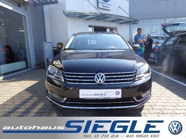 Gebraucht VW Passat Highline 140 PS (102 kW) 2012 Schwarz metallic Kombi
