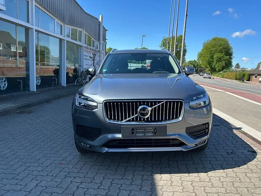 Gebraucht Volvo XC90 Momentum 235 PS (172 kW) 2020 Grau SUV