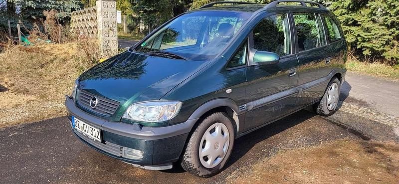 Grün Gebraucht 1999 Opel Zafira Comfort Van / Kleinbus | 1.800 € (Fairer Preis) - Bild 1/4
