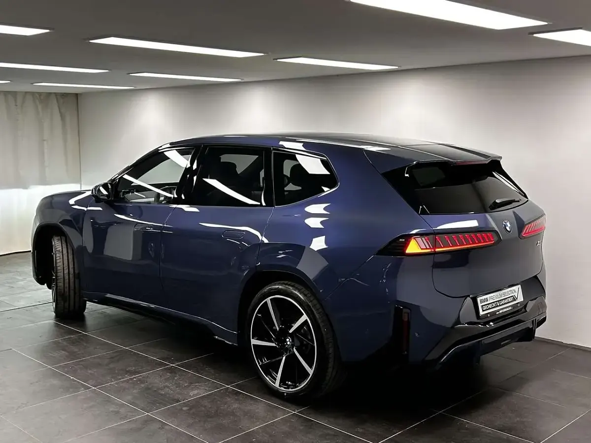 Neu BMW iX3 M Sport 344 kW (469 PS) 2025 Ocean wave blau SUV
