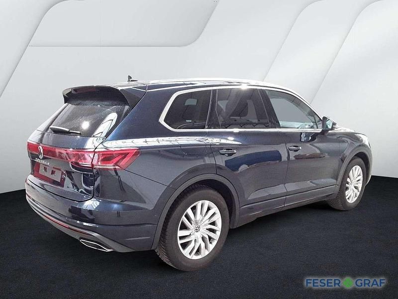 Gebraucht VW Touareg Elegance 231 PS (169 kW) 2025 Meloe blue kristalleffekt SUV