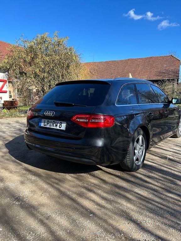 Gebraucht Audi A4 Ambiente 136 PS (100 kW) 2013 Grau Kombi