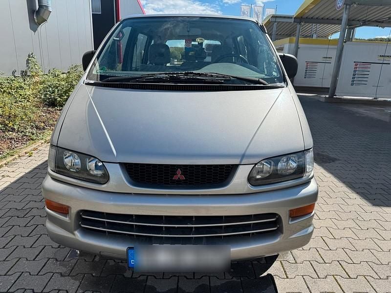 Gebraucht Mitsubishi Space Gear 113 PS (83 kW) 2000 Grau Van / Kleinbus