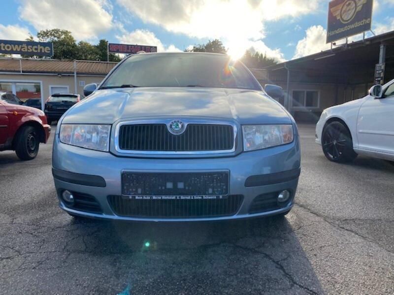 Grau Gebraucht 2008 Skoda Fabia Kombi | 1.850 € (Guter Preis) - Bild 1/4