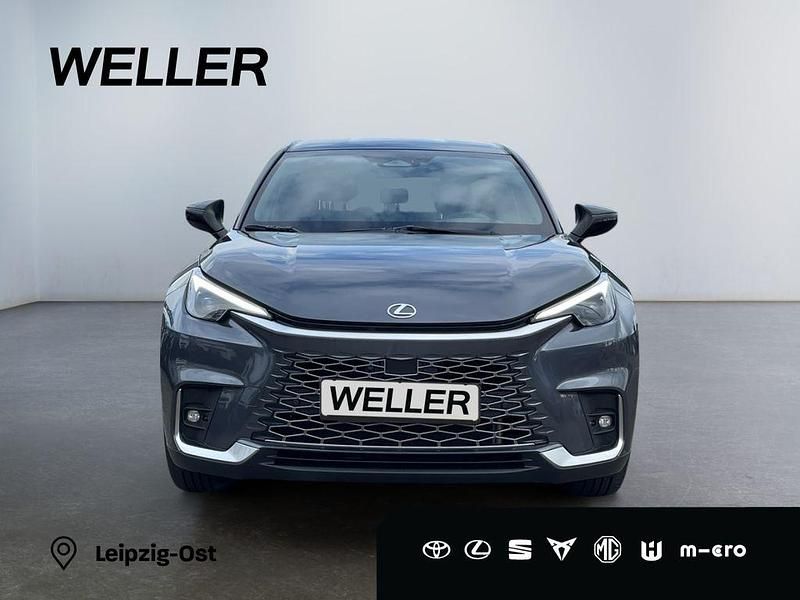 Neu Lexus LBX 136 PS (100 kW) 2026 1l1)/ black (202) (grau SUV