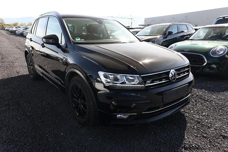 Gebraucht VW Tiguan Highline 150 PS (110 kW) 2018 Deep black perleffekt SUV