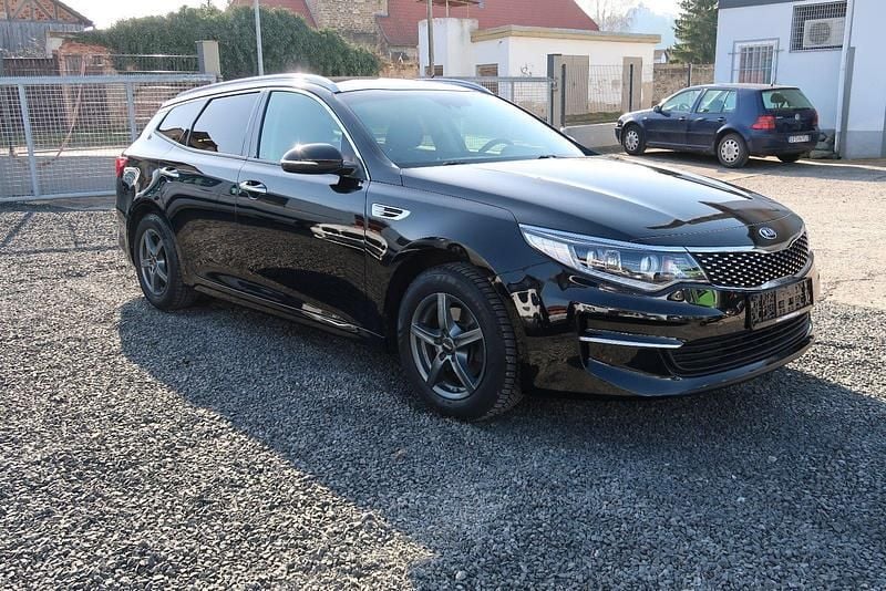 Gebraucht Kia Optima 163 PS (119 kW) 2017 Schwarz Kombi