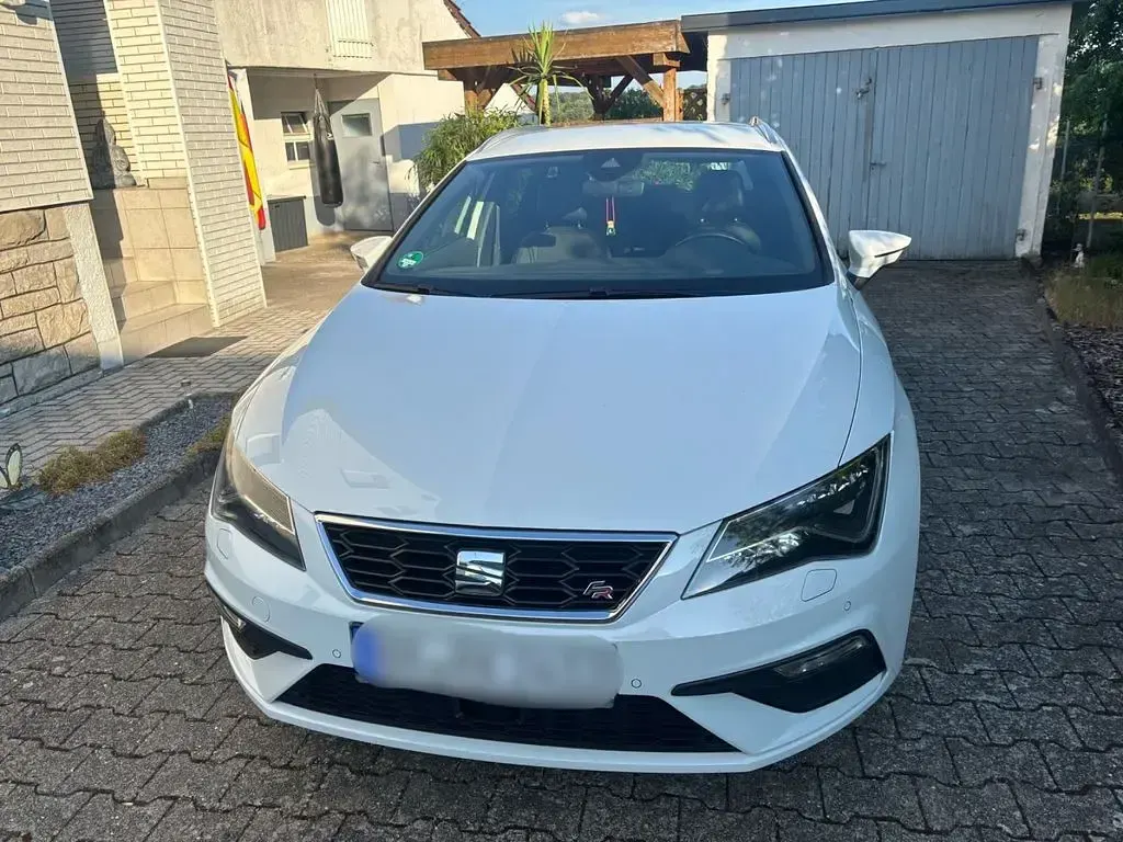 Gebraucht Seat Leon FR 150 PS (110 kW) 2020 Weiß Limousine