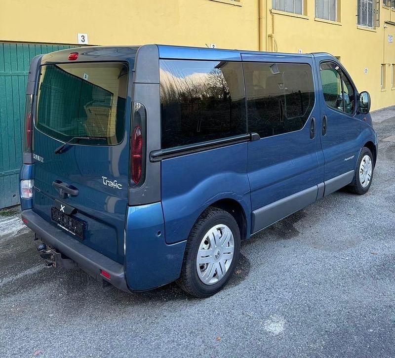 Gebraucht Renault Trafic 120 PS (88 kW) 2006 Blau Van / Kleinbus