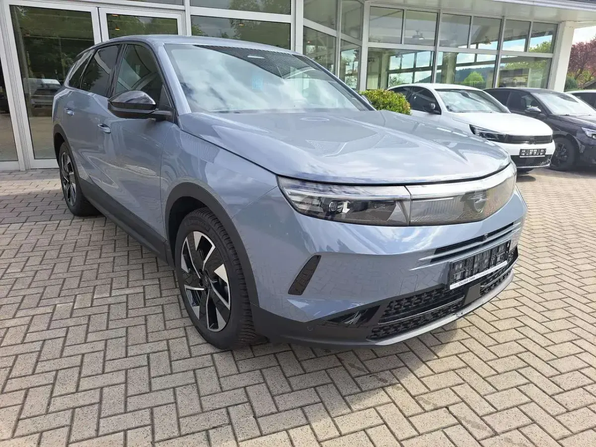 Neu Opel Grandland X 145 PS (106 kW) 2026 Grau SUV