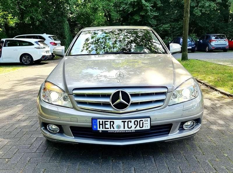 Silber Gebraucht 2007 Mercedes C280 Limousine | 9.800 € (Fairer Preis) - Bild 1/4