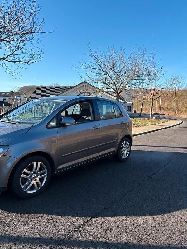 Gebraucht VW Golf VI 105 PS (77 kW) 2008 Grau Kleinwagen