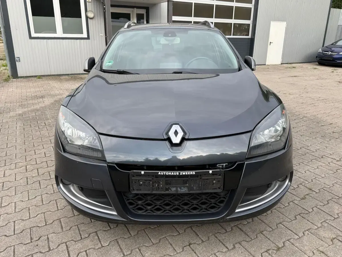 Gebraucht Renault Mégane GrandTour Bose Edition 160 PS (117 kW) 2011 Grau Kombi