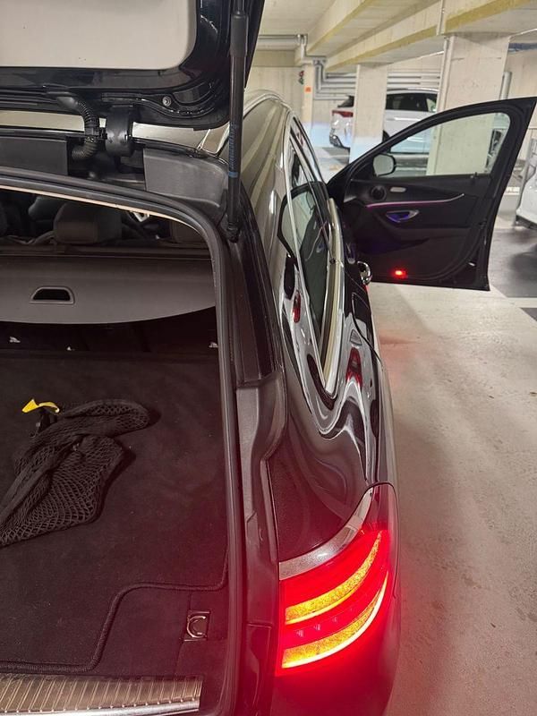 Gebraucht Mercedes E200 Avantgarde 184 PS (135 kW) 2019 Schwarz Kombi